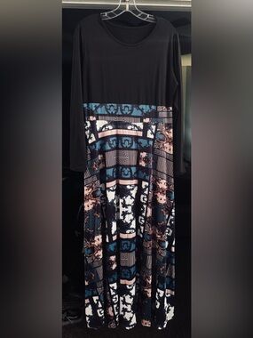 Women's Black Multicolor Printed A-Line Skirt